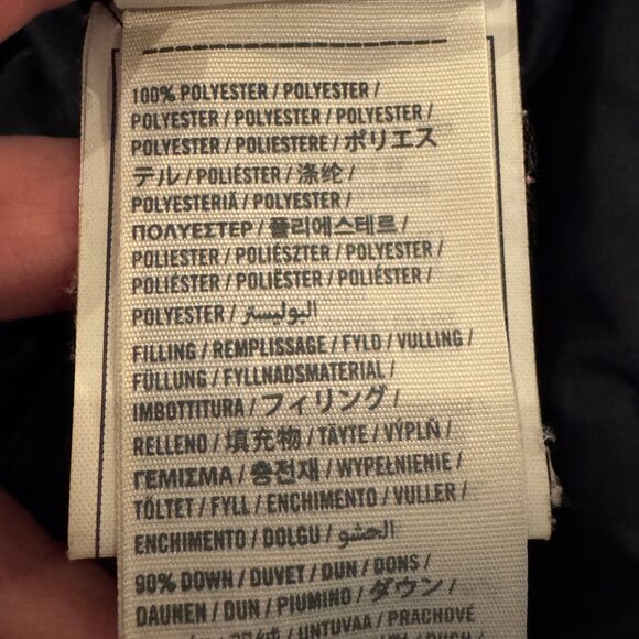 Like new Abercrombie & Fitch Navy Blue Puffer Coat Size Medium - Picture 6 of 11